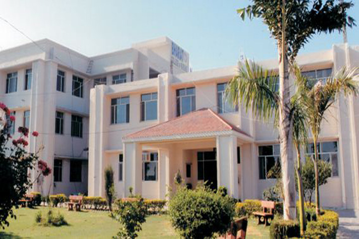 https://cache.careers360.mobi/media/colleges/social-media/media-gallery/12616/2018/12/26/Campus View of Bharat College of Nursing, Jalandhar_Campus View.jpg